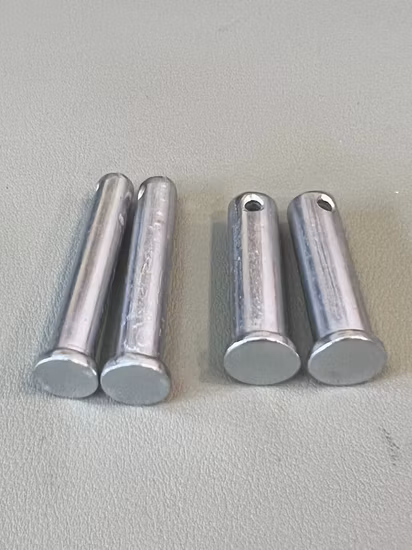 Matériel de construction de boulons de montage d'usinage de précision personnalisé